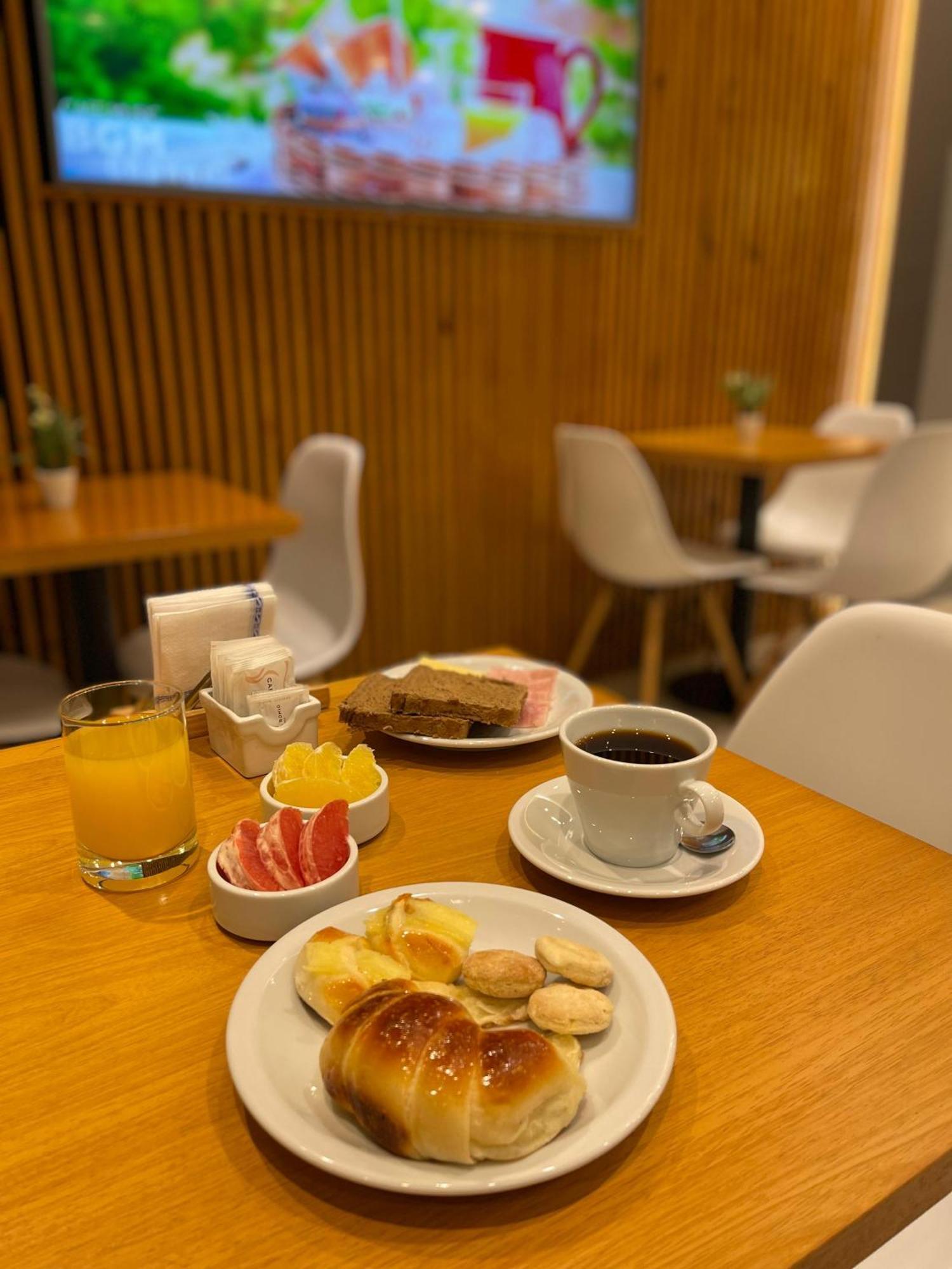 Urquiza Suites Сальта Экстерьер фото